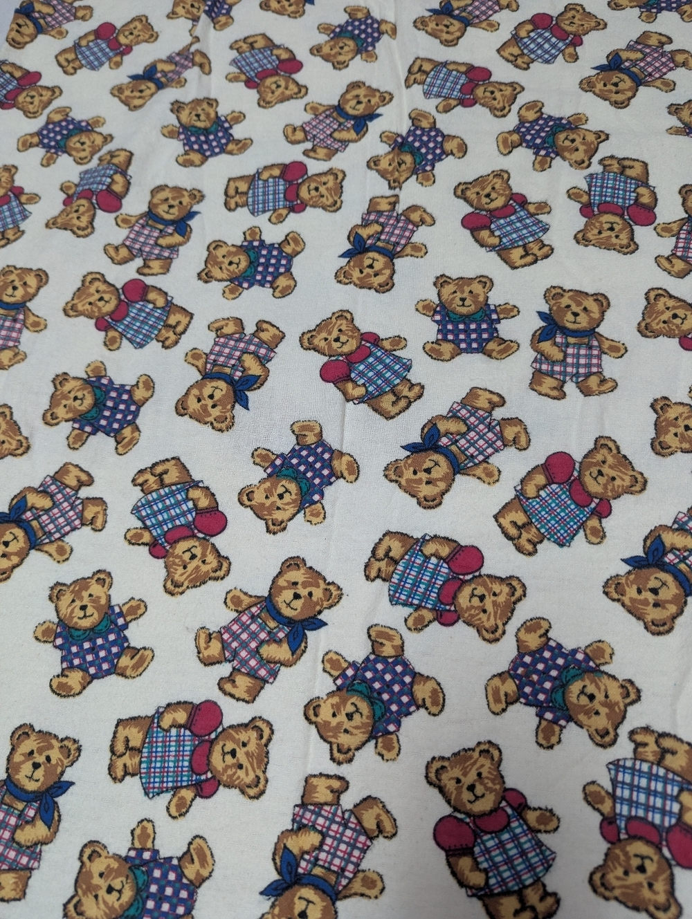 Vtg 1999 Blumgart Flannel Teddy Bears Wearing Jumpers Fabric Remnant 45"X26" SEE